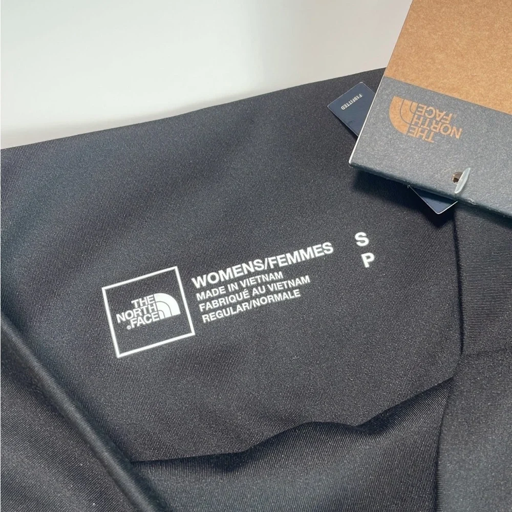 The North Face Black long pocket biker short NWT woman’s SzS - Picture 6 of 12